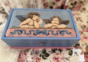 Hand Embrodered "Raffaels Angels" - Big Wooden Jewelery Box with a Mirror
