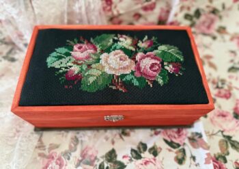 Hand Embroidered "Roses" - Big Wooden Jewelery Boxe with a Mirror