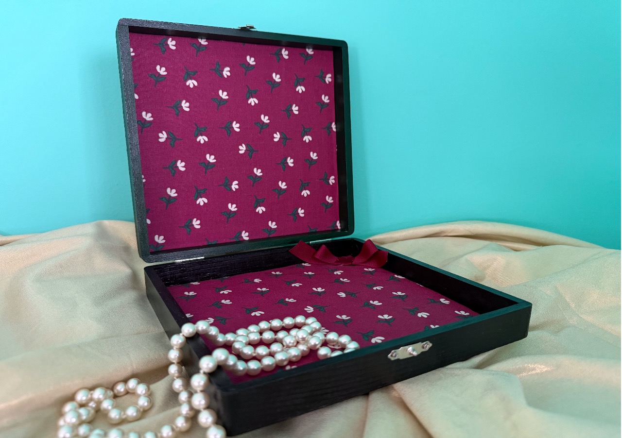 "Roses, Pearls and Evil Eye" - Decorative Keepsake Wooden Box - Image 3